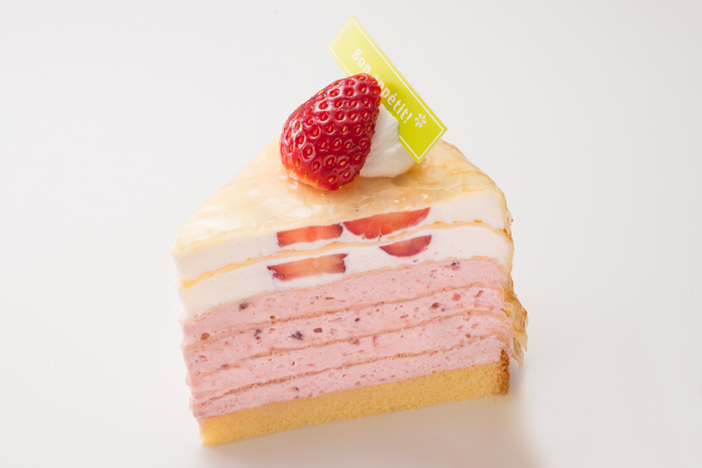 苺のミルクレープ