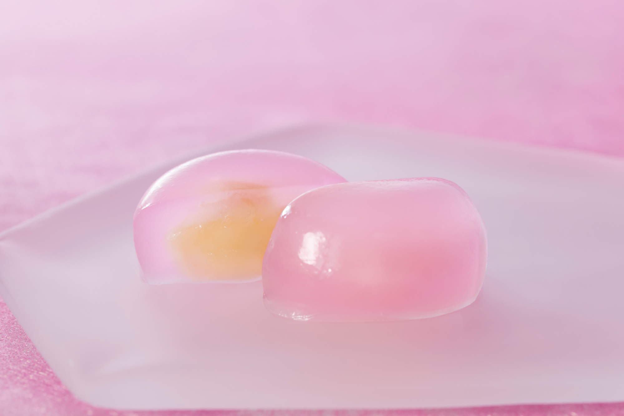ぷるぷる桃の水まんじゅう